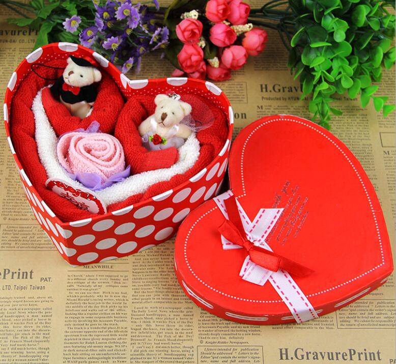 Heart Box Packed Cake Towel As A Wedding Gift