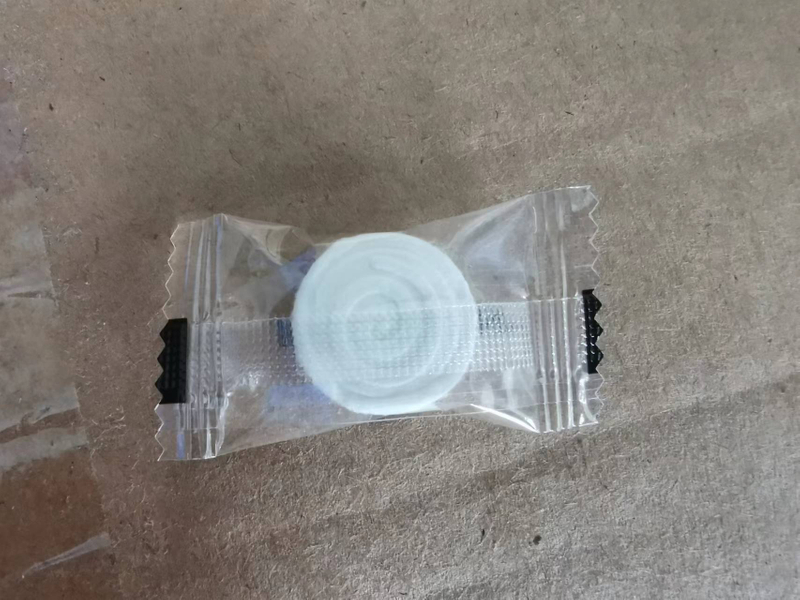 Coin Tissues with Customized Candy Pack (YT-711)